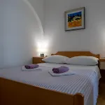 Apartment Irena's Place A1 *