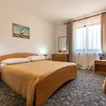 Irena's Place A1 Apartment *