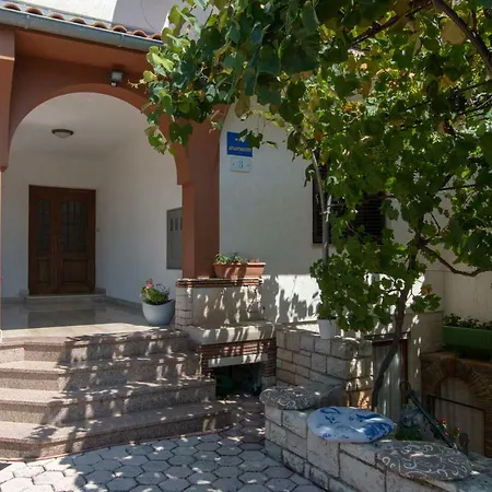 Apartamento Irena's Place A1 *