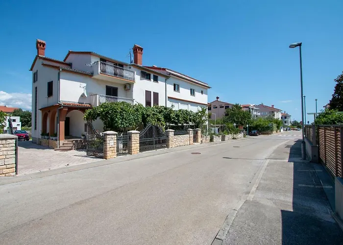 Irena's Place A1 Rovigno