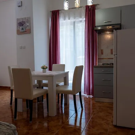 アパート Irena's Place A1