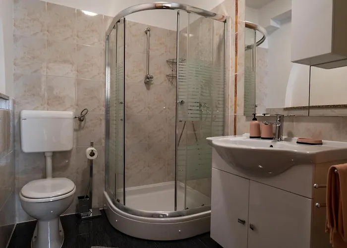 Irena's Place A1 Апартаменты *