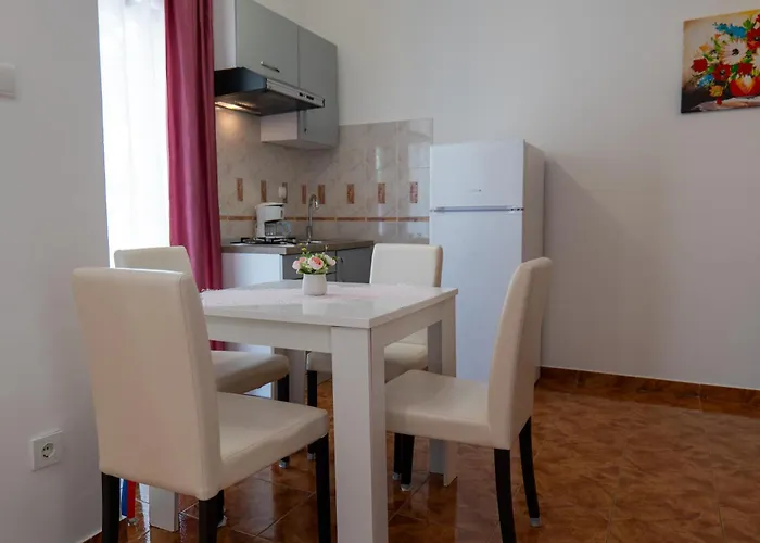 Апартаменты Irena's Place A1 *