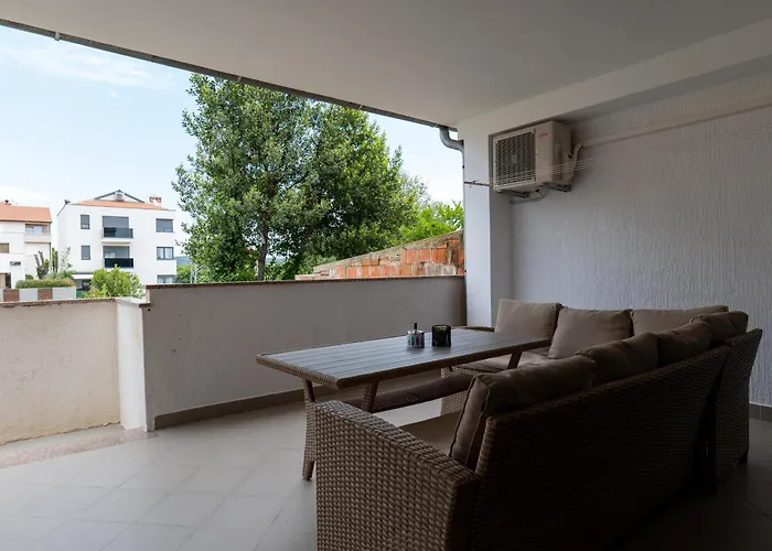 Irena's Place A1 아파트