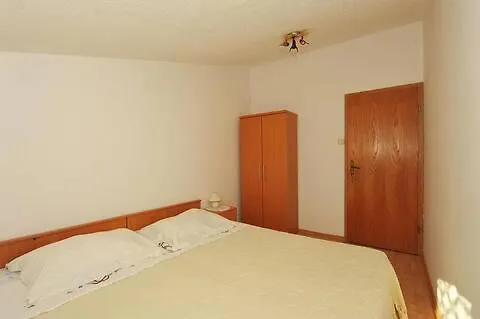 Irena's Place A1 아파트