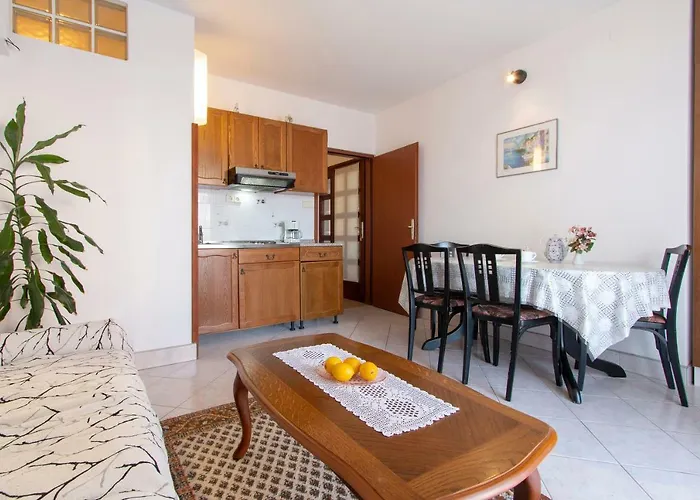 아파트 Irena's Place A1 로비니