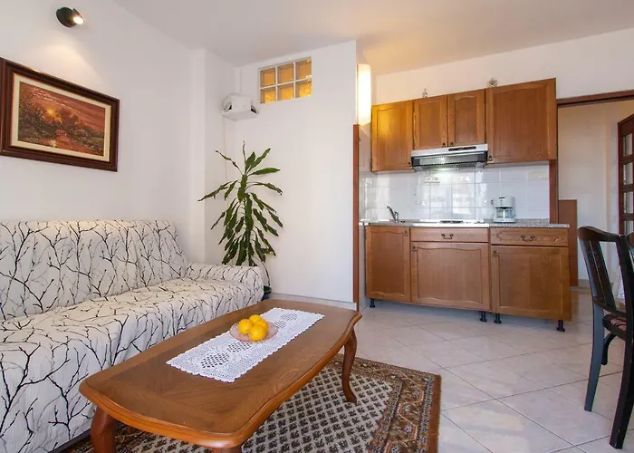 Irena's Place A1 아파트